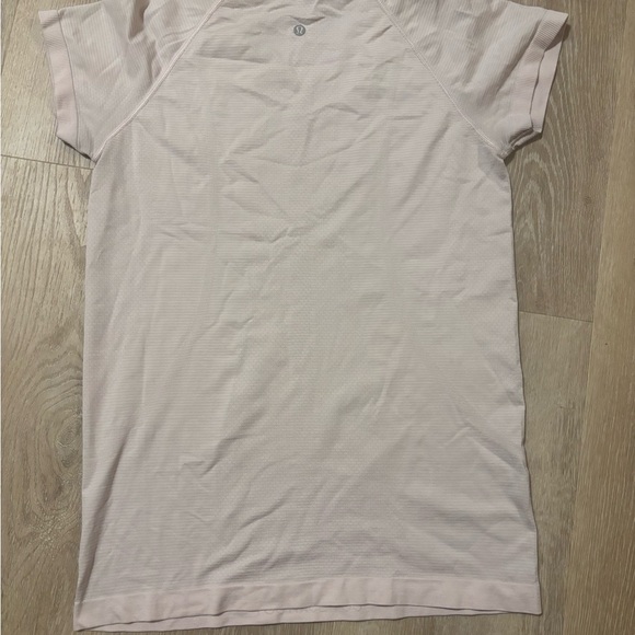 Women's lululemon swiftly tech Light Pink Short Sleeve Top - Picture 2 of 4